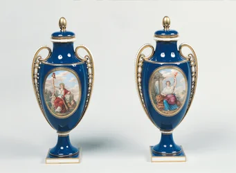 Paire de vases de Sèvres décorés de figures allégoriques de la Justice et de la République