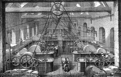 Industrie papetière : atelier de raffinage et de blanchiment de la pâte à papier. Gravure 1867