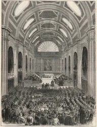 Paris, Palais de Justice - La salle des pas perdus pendant une cérémonie officielle - Gravure dans « Tableau-de-Paris » par Edmond Texier 1852