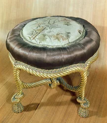 Pouf, style Second Empire