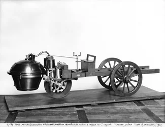 Voiture à vapeur inventée par Nicolas Joseph Cugnot (1725-1804)