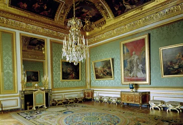 Le Salon des Nobles, redécoré en 1785 par Marie-Antoinette (1755-93)