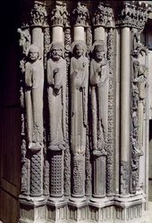 Figure inconnue, le roi Salomon, la reine de Saba et le roi David, figures de jambage du Portail Royal, 1140-55