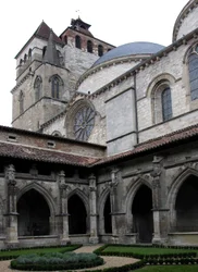 Vue depuis les cloîtres, XIe-XVIe siècle