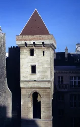 Vue de la tour Jean sans Peur, construite en 1408 par Jean Ier de Bourgogne dit Jean sans Peur (1371-1419), après l