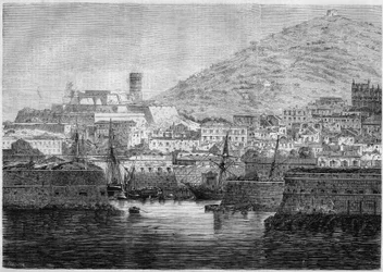 Vue du port et de la ville de Gaète (Gaeta), Italie