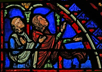 Fenêtre w1 représentant les spectateurs de la scène de l