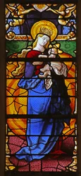 Fenêtre w21 représentant la Vierge et l