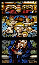 Vitrail w3 représentant la Vierge et l