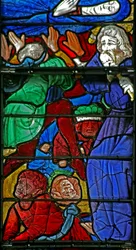 Fenêtre w4 représentant les funérailles de la Vierge Marie et le renversement du cercueil (le garçon de Bourges)