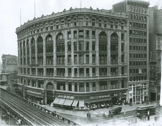 Magasin Saks et Compagnie, New York (photo en argent gélatine)