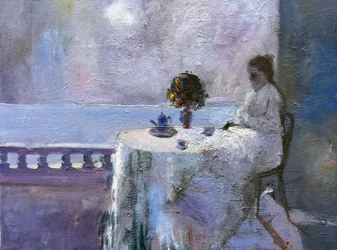 Femme près de la mer
