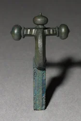Fibule à arbalète, c.350-400