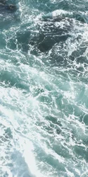 Vagues océaniques turbulentes