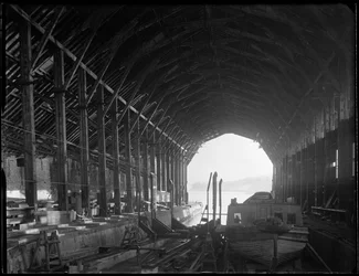 Chantier naval de Devonport, South Yard, Slip couvert n° 1, Devonport, Plymouth, 1942