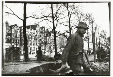 Percée sur la Raadhuisstraat à Amsterdam