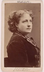 Femme non identifiée
