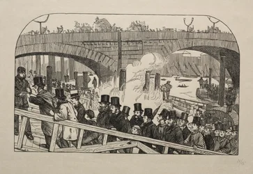 Le Courant Vivant au Pont de Londres - Sous le Pont