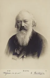 Johannes Brahms, compositeur et pianiste allemand (1833-1897) (photo n/b)
