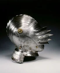 Casque Fermé de Style Maximilien