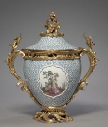 Vase couvert, manufacture Meissen Porcelain Factory, Allemagne, 1749