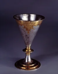 Instrument scientifique : cadran solaire en forme de calice en or et argent. École allemande. Fin XVIe début XVIIe siècle Enouen, musée de la Renaissance