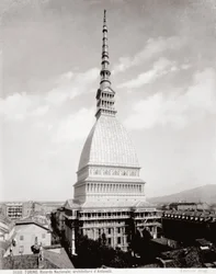 Vue de la Mole Antonelliana à Turin, c.1890