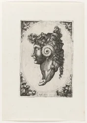 Composition de trois visages et la tête d