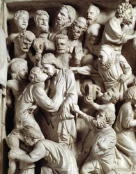 Détail des reliefs de la chaire réalisée par Giovanni Pisano (1248-1314) : le baiser de Judas (détail) 1302-1311 Cathédrale de Pise (Duomo di Pisa), Italie