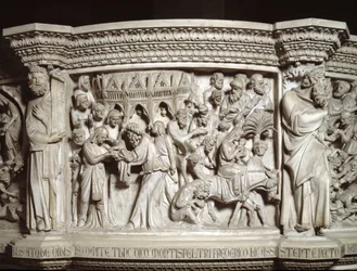 Détail des reliefs de la chaire réalisée par Giovanni Pisano (1248-1314) : la présentation de Jésus au temple et la fuite en Égypte (détail) 1302-1311 Cathédrale de Pise (Duomo di Pisa), Italie