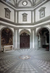 Vue de la sacristie octogonale construite sur le projet de Giuliano da Sangallo
