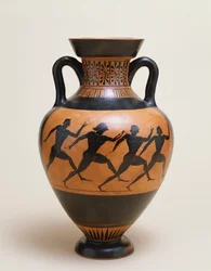 Une amphore attique à figures noires de forme panathénaïque représentant quatre athlètes nus courant vers la droite, Ve siècle av. J.-C.