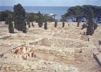 Ruines grecques du port d