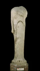 Figure de korè dédiée par Chéramyès à Héra, provenant du sanctuaire d
