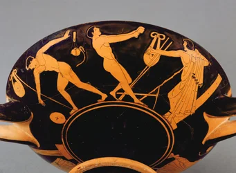 Coupe kylix représentant des athlètes et un participant au symposium, vers 480 av. J.-C.