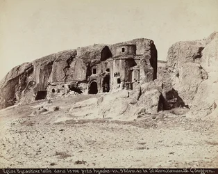 Église byzantine taillée dans la roche, située près d