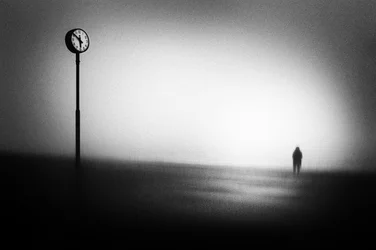Horloge intemporelle « Lone Figure »