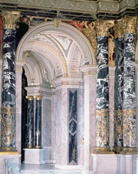 Intérieur du Kunsthistorisches Museum de Vienne, détail représentant une arcade et le décor des écoinçons avec des figures de la Renaissance italienne, 1890-91 (peinture murale)