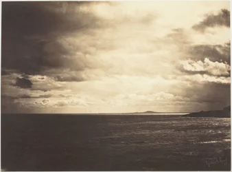 Ciel nuageux, mer Méditerranée