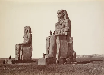 Thèbes, Les Colosses de Memnon