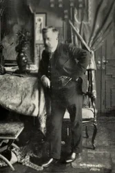 Portrait du peintre français Charles Lucien Leandre ( 1862