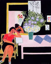 Lectrice sur fond noir