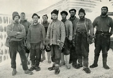 Le Dépôt et les Partis Occidentaux à leur retour au Cap Evans, 13 avril 1911, 1913