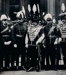 Le futur roi Édouard VII et les officiers des Hussards de la Reine d