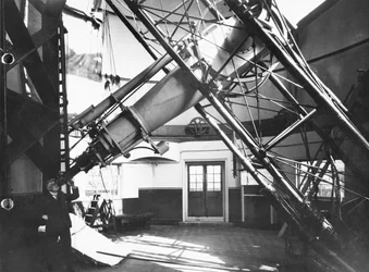 Télescope réfracteur visuel de 28 pouces, vers 1893