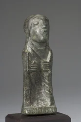 Figure encapuchonnée (bronze)