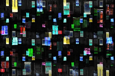Les vitrines illuminées de la ville