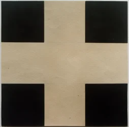 Croix blanche sur fond noir