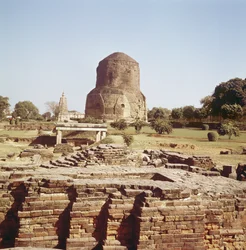Le stupa Dhamekh, c.500 apr. J.-C.
