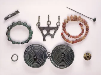 Bijoux trouvés dans une tombe féminine à Hallstatt, celtique
